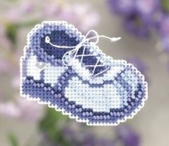 Набір для вишивання "Blue Sneaker//Сині кросівки" Mill Hill MH181101