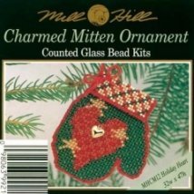 Набір для вишивання "Holiday Heart//Рукавичка" Mill Hill