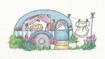 Схема для вышивания крестом "Дом на колесах//Home From Home" Heritage Crafts