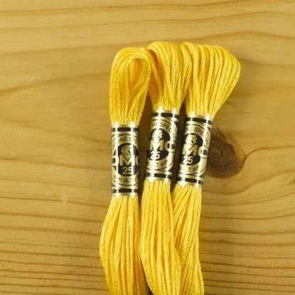 Нитки мулине 743 DMC (Франция) арт.117